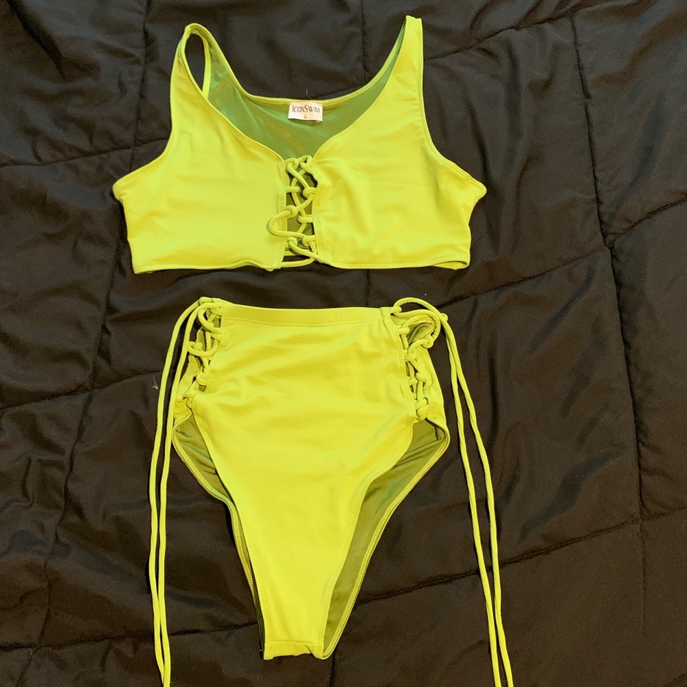 Icon Swim - BRAND NEW Swim Suit